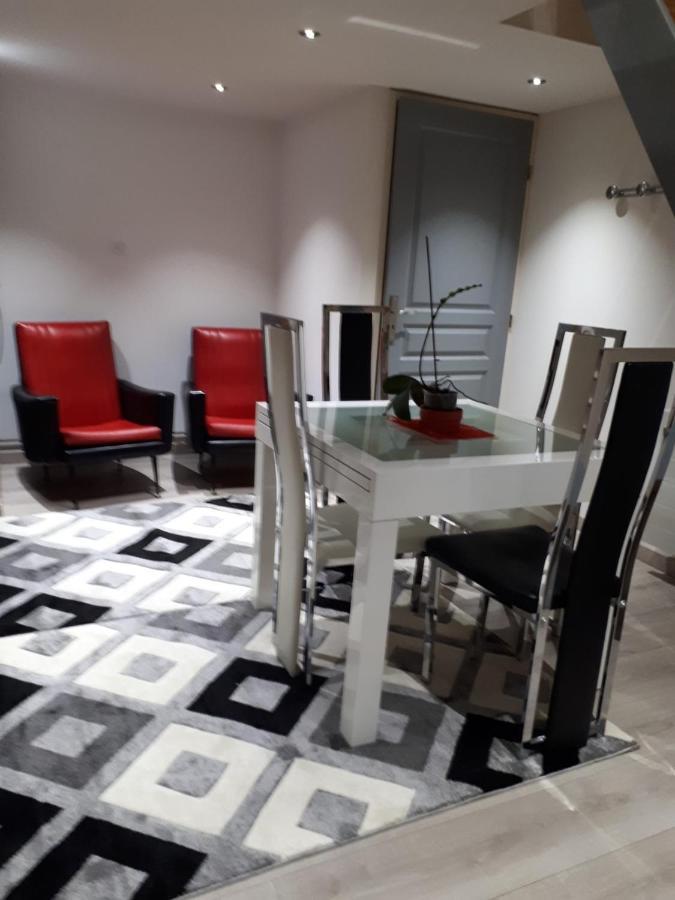 Au Paradis Des Crins Studio Rez De Chaussee Avec Jardin Et Un Autre Studio En Duplex Avec Terrasse Appartement Templeuve-en-Pevele Buitenkant foto