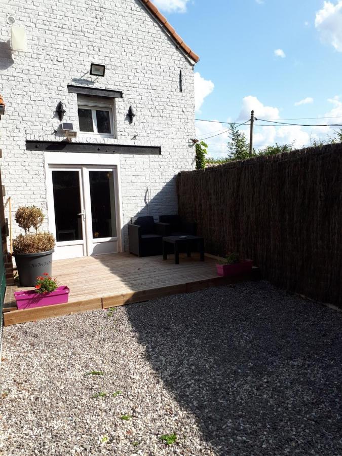 Au Paradis Des Crins Studio Rez De Chaussee Avec Jardin Et Un Autre Studio En Duplex Avec Terrasse Appartement Templeuve-en-Pevele Buitenkant foto